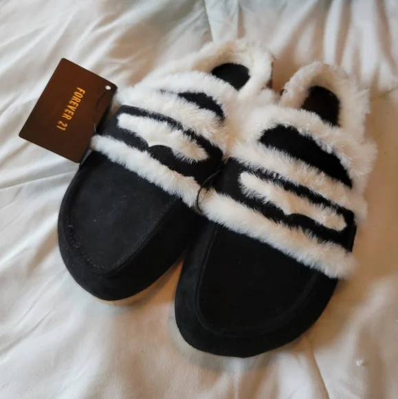 Forever 21 | faux fur suede mules - Picture 3 of 7